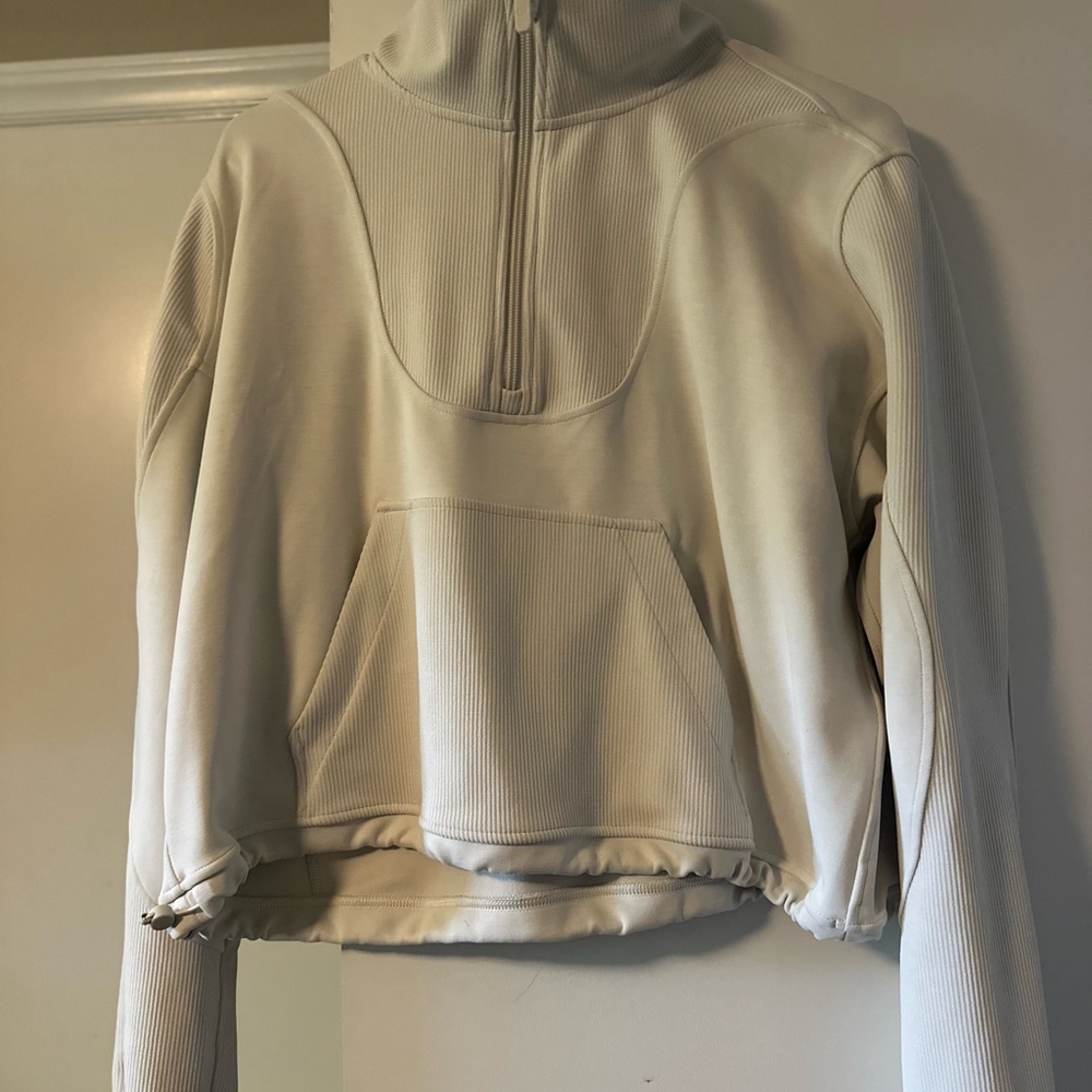 Lululemon Brushed Softstreme Ribbed
Half Zip size 8